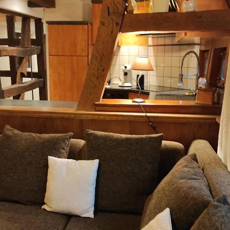 Gite Au Petit Ruisseau-Etage Et Combles-Maison Alsacienne 4 Personnes 4 Nuitees Minimum Langensoultzbach Exterior foto